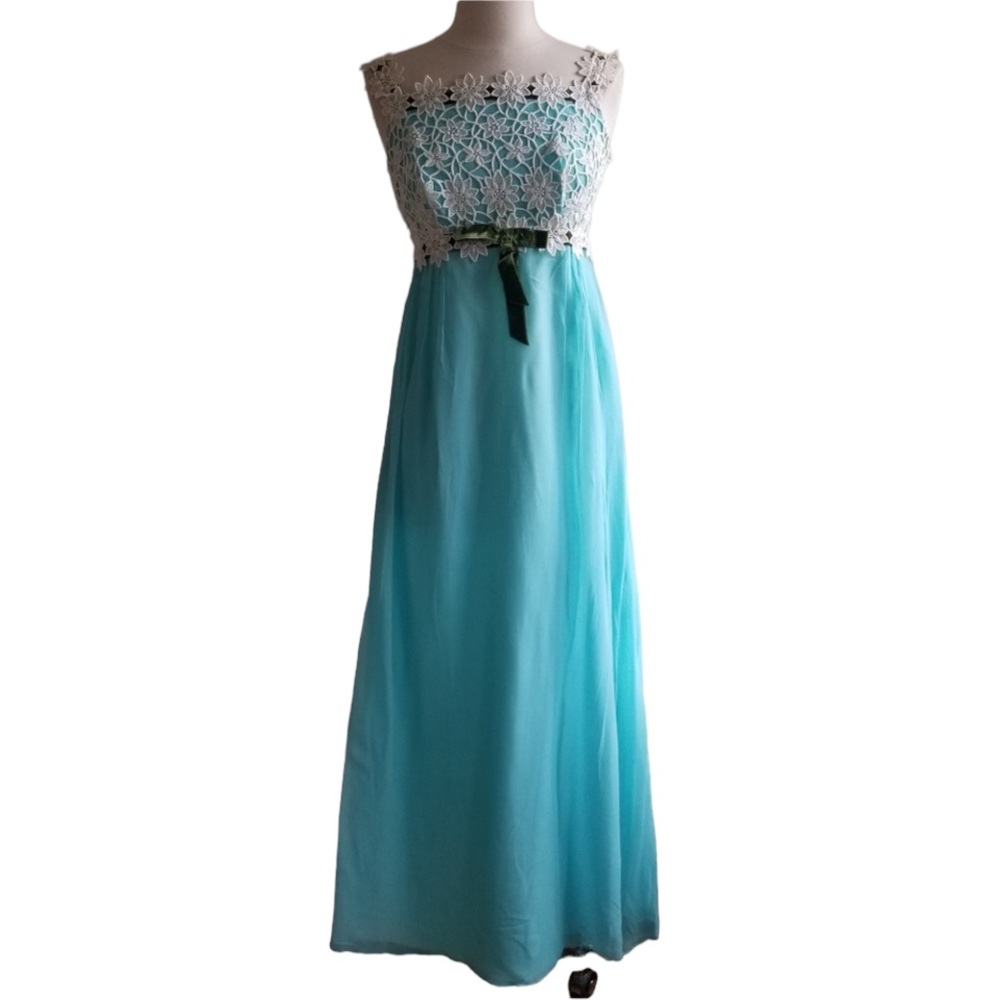 NWT 1970s ILGWU Aqua Floral Embroidered Overlay Dr